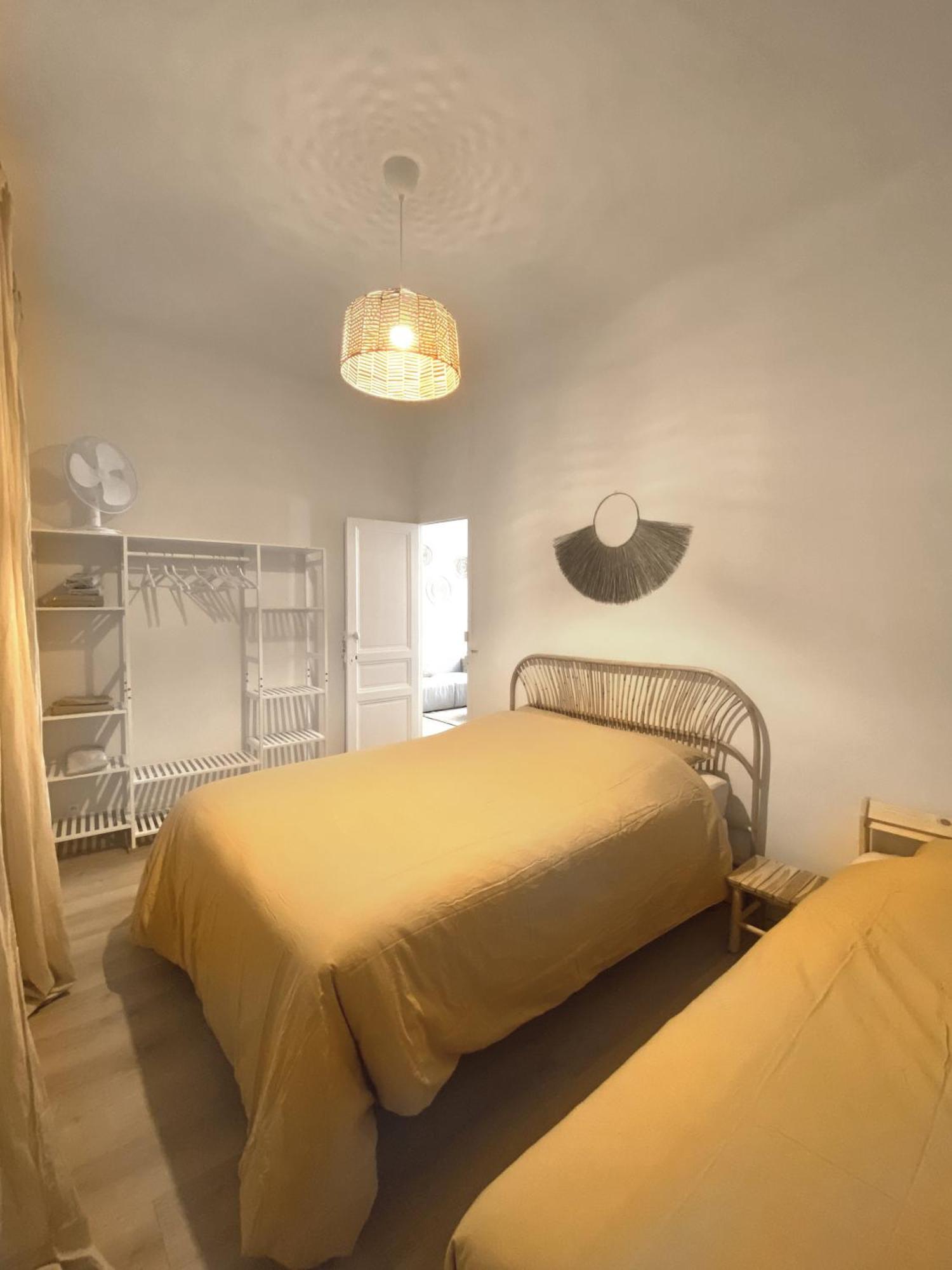 Апартаменты Cozy Flat Fully Renovated By Interior Designer Марсель Экстерьер фото